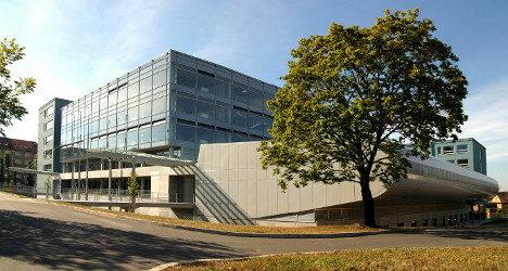 Q building